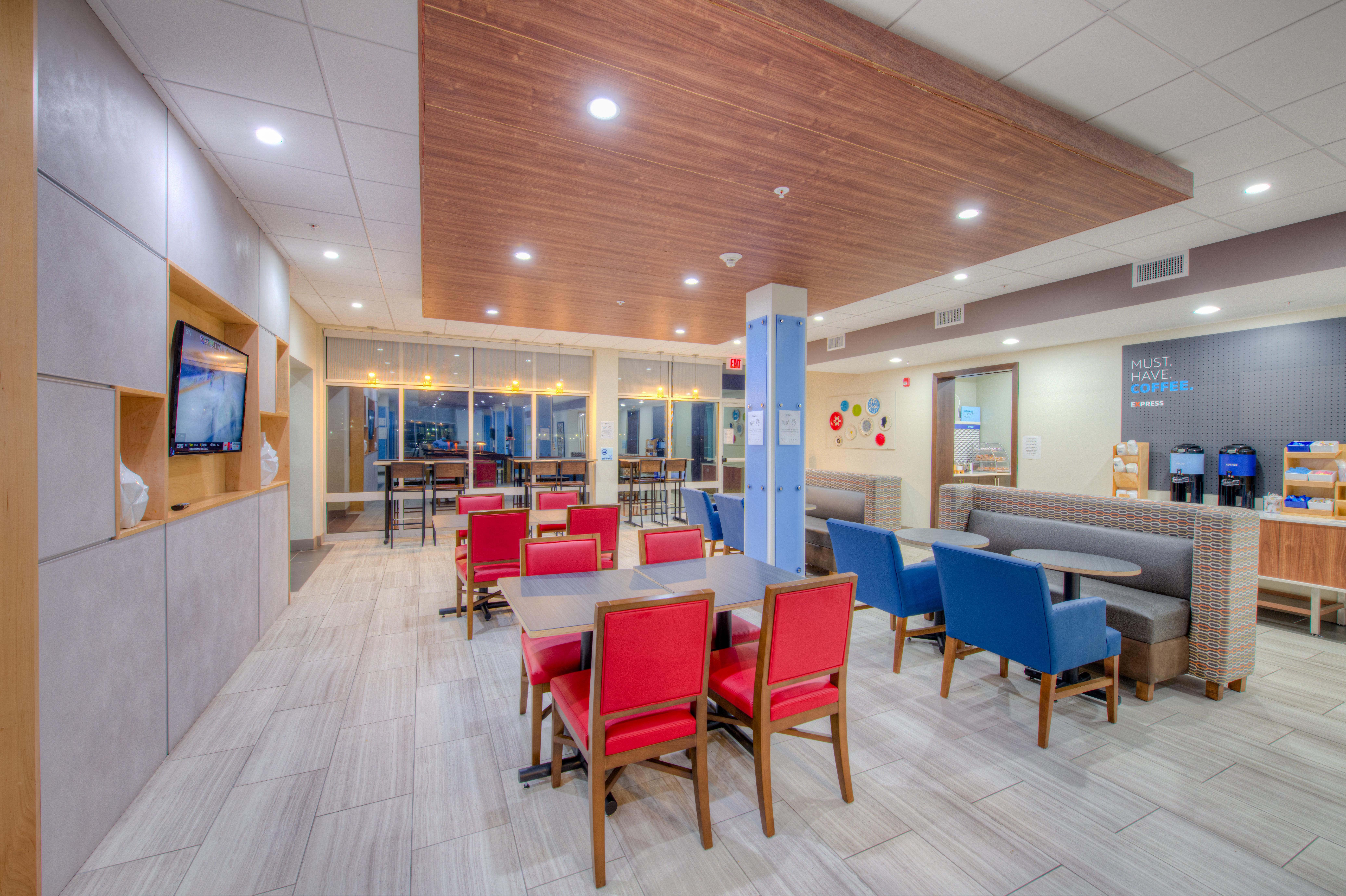 Holiday Inn Express & Suites - Remington By Ihg Dış mekan fotoğraf