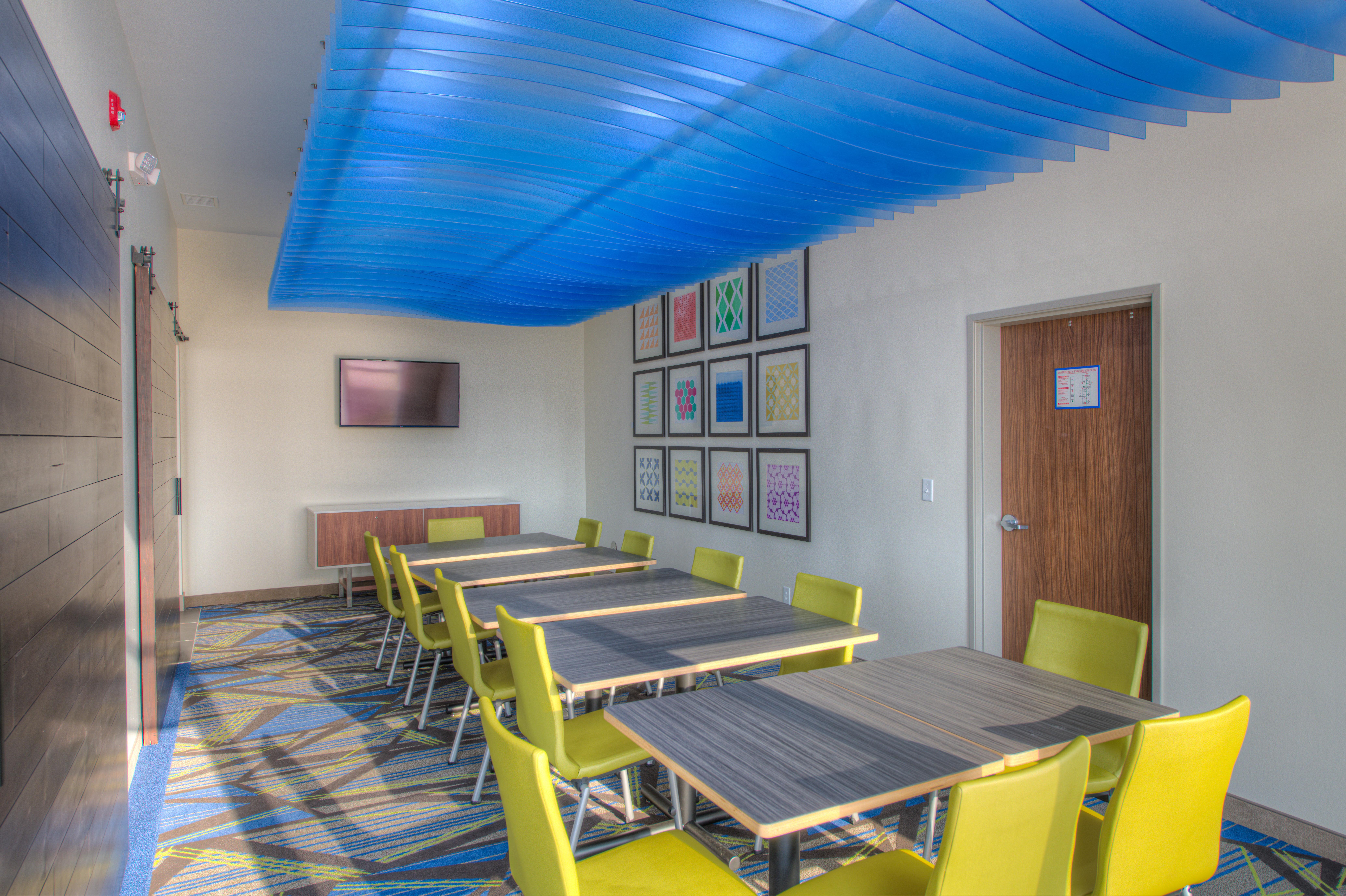 Holiday Inn Express & Suites - Remington By Ihg Dış mekan fotoğraf