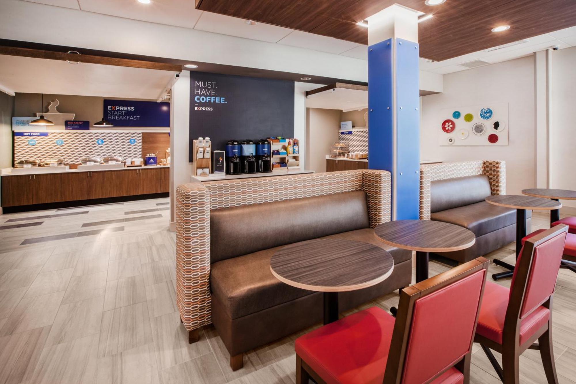 Holiday Inn Express & Suites - Remington By Ihg Dış mekan fotoğraf
