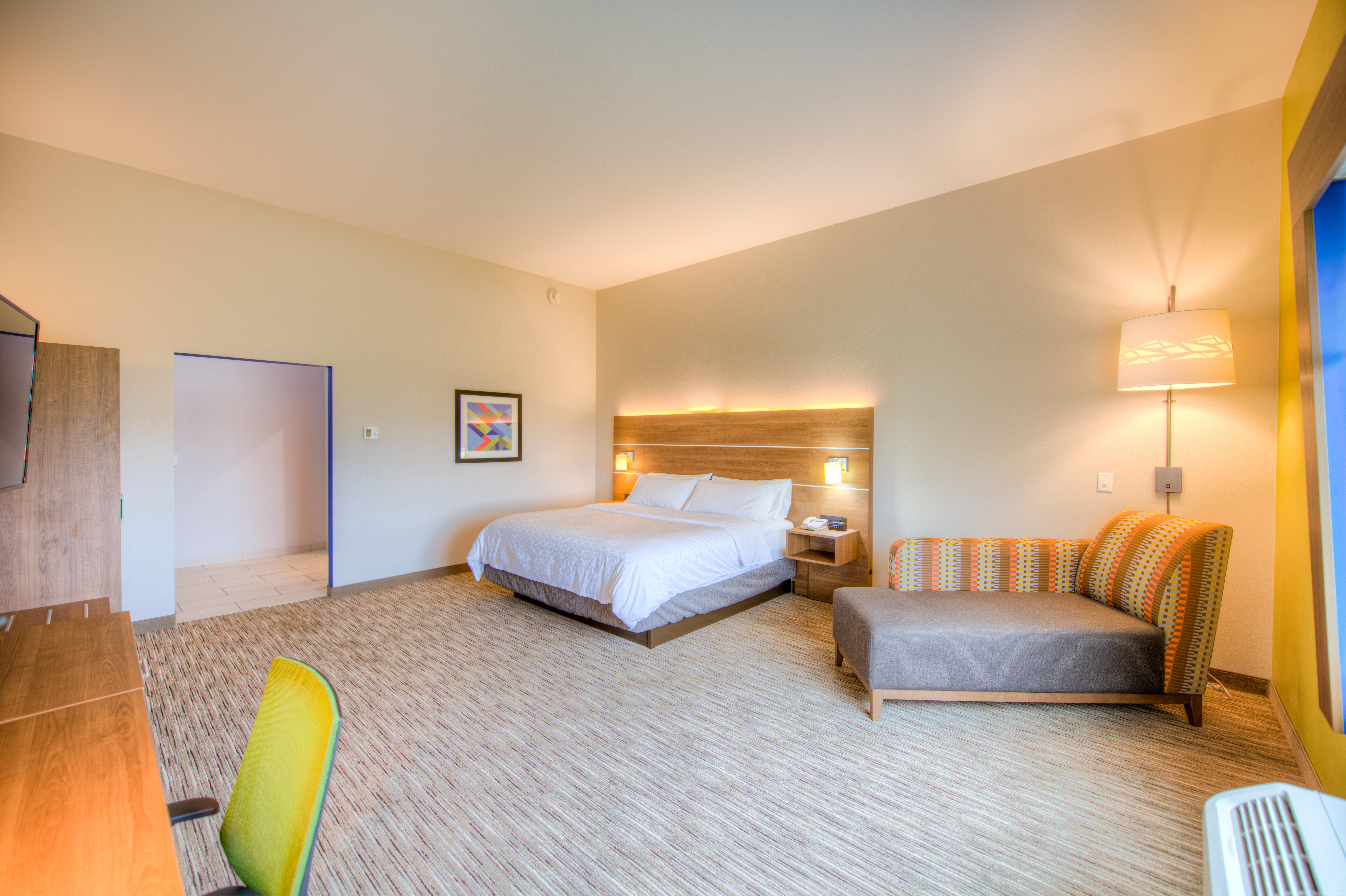 Holiday Inn Express & Suites - Remington By Ihg Dış mekan fotoğraf